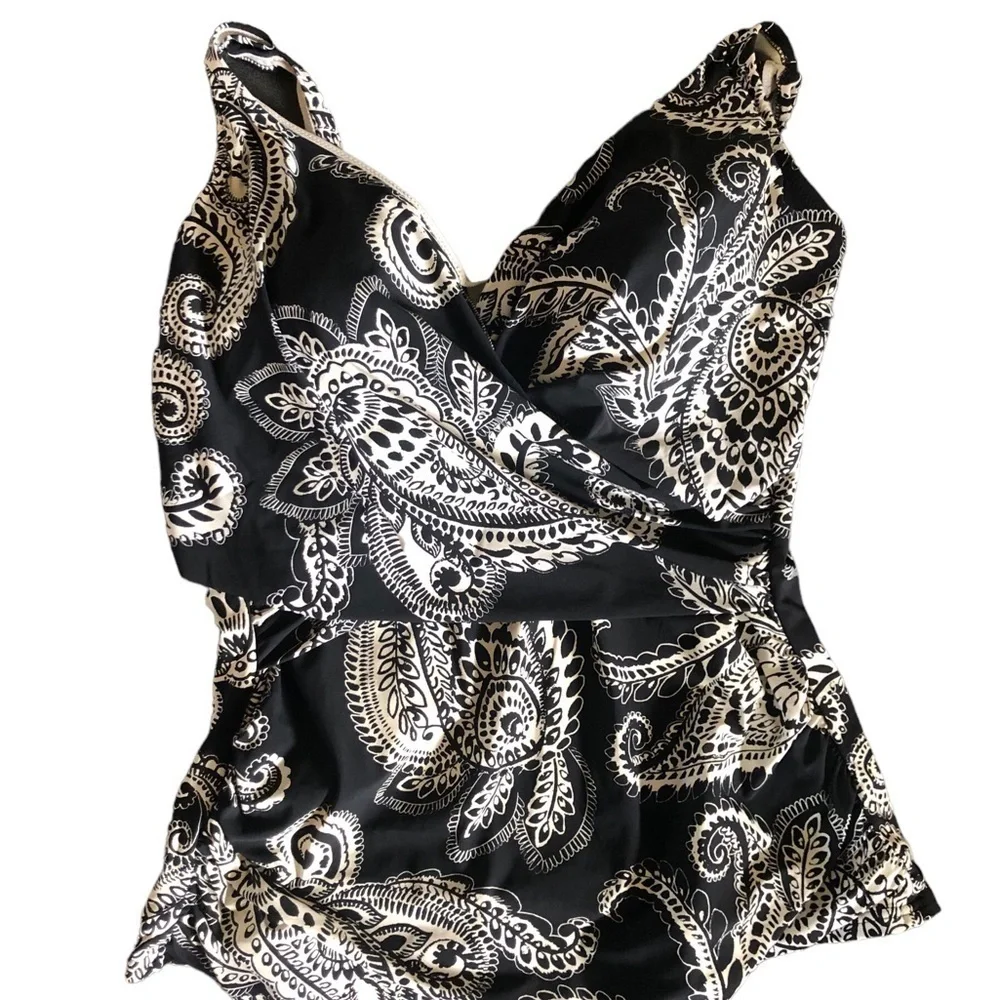 Lands’ End Tankini Ruched Top Black White Paisley Sz. 14DD Built In Bra Beach